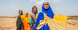 women-in-search-of-water-ethiopia.jpg